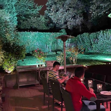 Appartamento Le Jacuzzi De Marie Ll Tourcoing Esterno foto